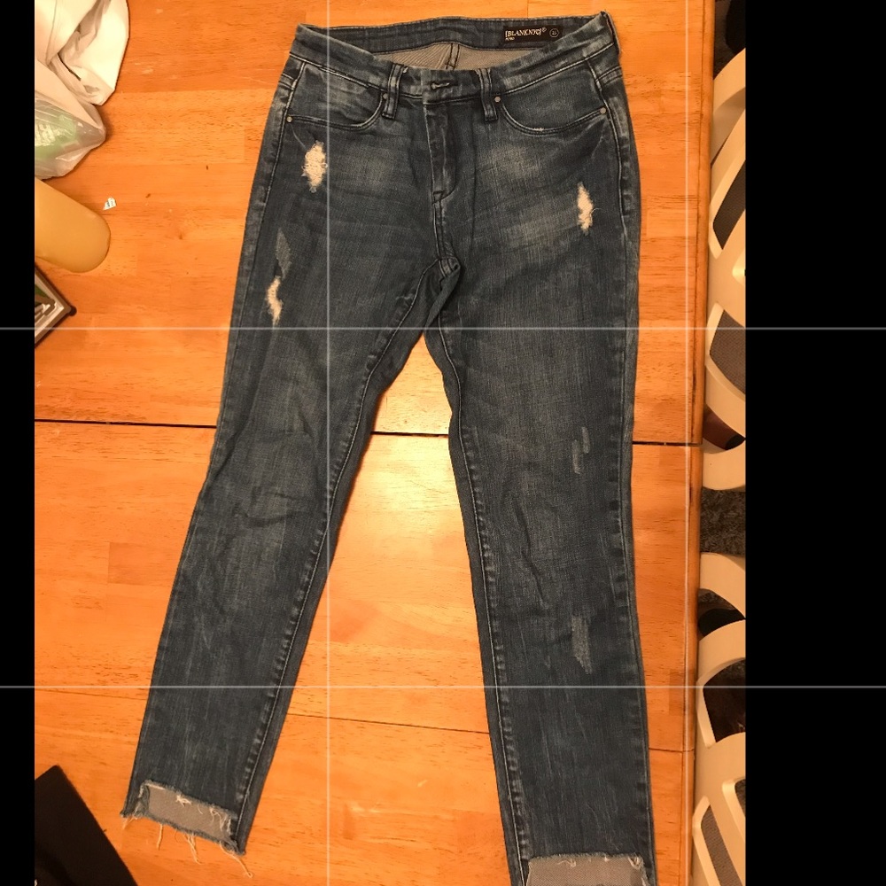 BLANK NYC cropped jeans size 25